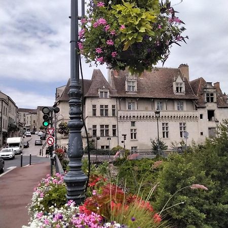 Logis 8 St Front Gite Urbain Périgueux Dış mekan fotoğraf