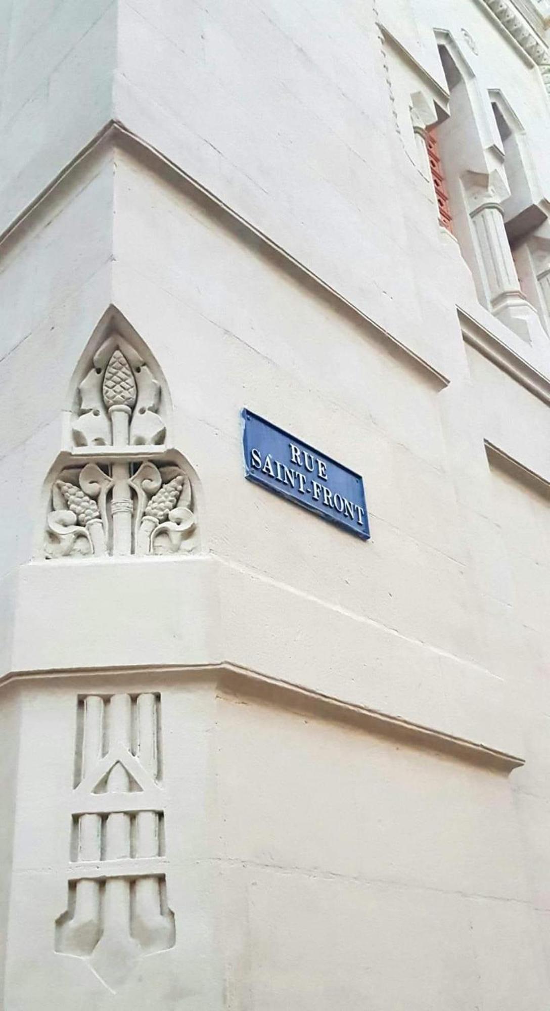 Logis 8 St Front Gite Urbain Périgueux Dış mekan fotoğraf