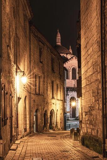 Logis 8 St Front Gite Urbain Périgueux Dış mekan fotoğraf